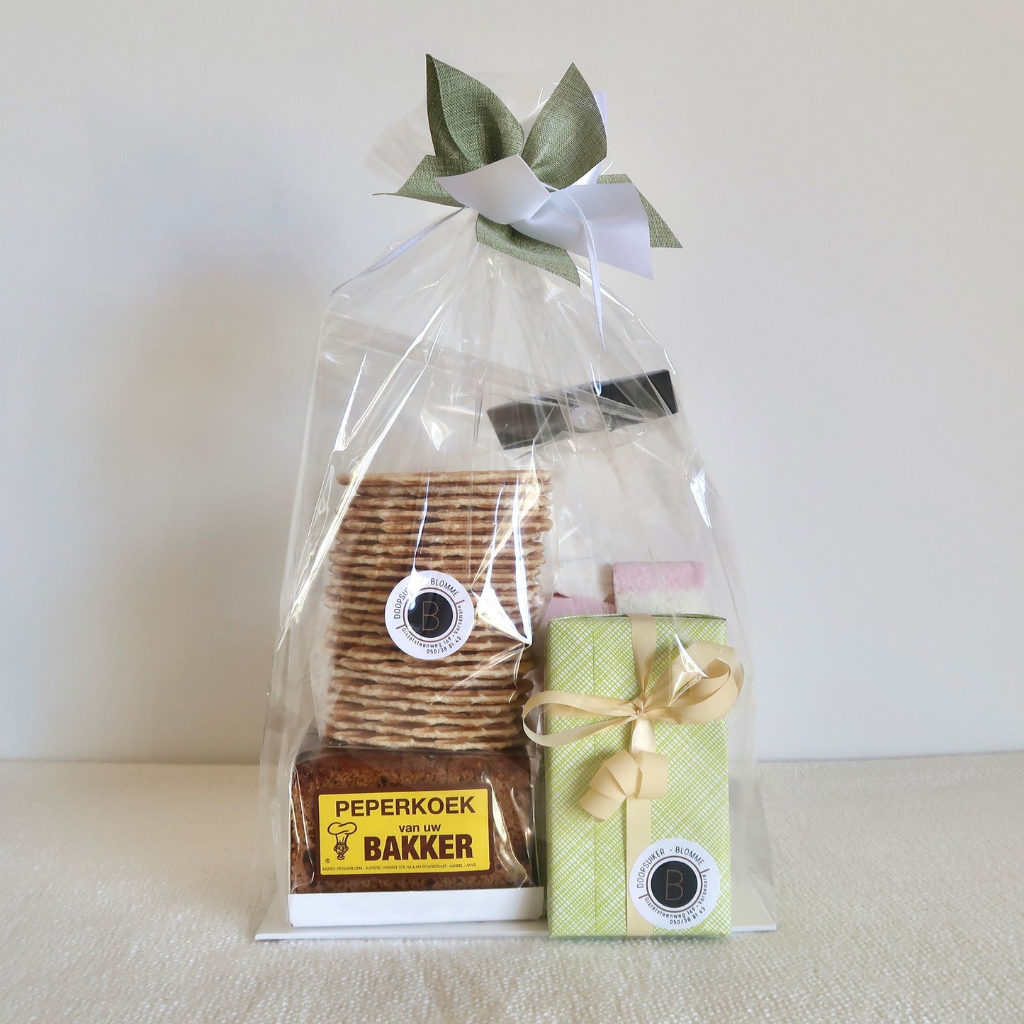 Geschenkpakket met lekkernijen (small)