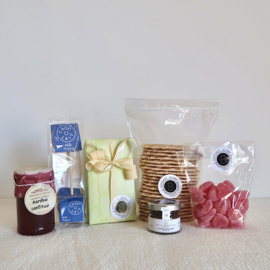 Geschenkbox met lekkernijen (medium)